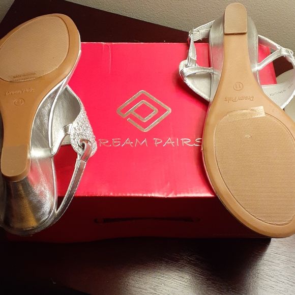 Glittered dressy wedge thongs sandal - Picture 3 of 3